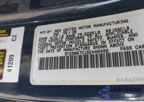 2009 Pontiac Vibe Gt from USA, damaged, VIN 5Y2SN67019Z446492